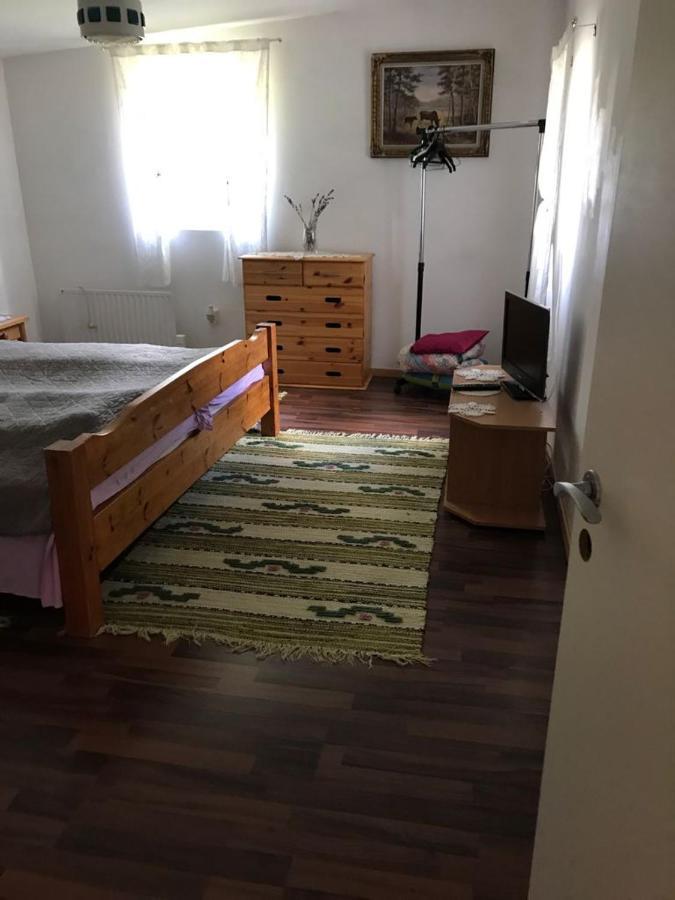 Vacker Hus I Naturen Froseke Ngoại thất bức ảnh